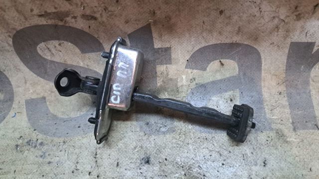 793901H502 HYUNDAI Ограничитель открывания двери передний правый купить в Кривой Рог
