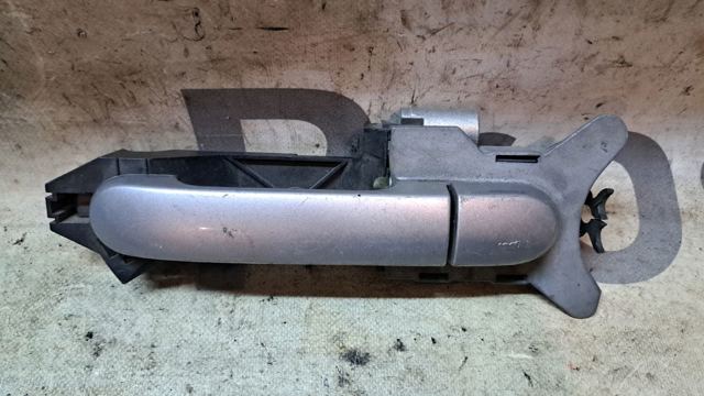 80611-AX62B Nissan/Infiniti Держатель наружной ручки двери