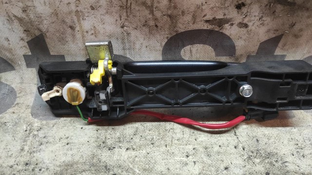 826550Z000 Держатель наружной ручки двери передней левой купить Украина