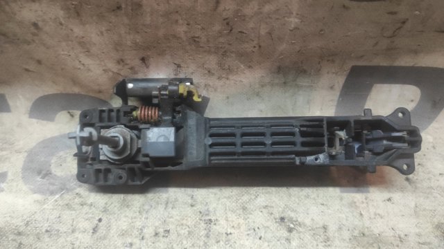 SUZUKI 8282163J00 Держатель наружной ручки двери передней левой в наличии Полтава