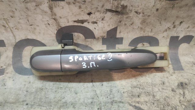 HYUNDAI 836651F000 Держатель наружной ручки двери задней правой в наличии Каменское