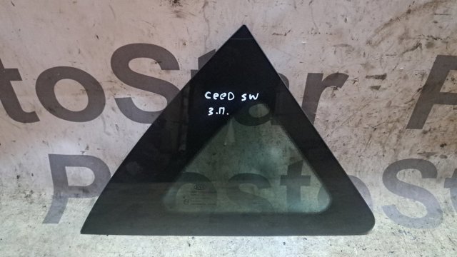 878401H110 Стекло кузова (багажного отсека) правое купить Ирпень