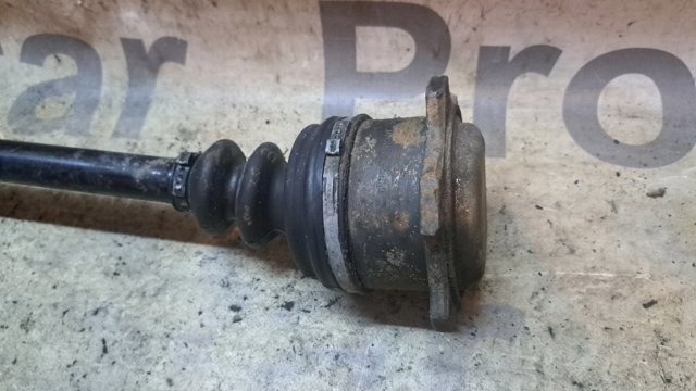 8D0407271DF Полуось (привод) передняя левая купить Украина