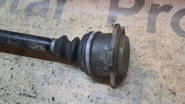 8D0407271EA Левая полуось купить Кривой Рог
