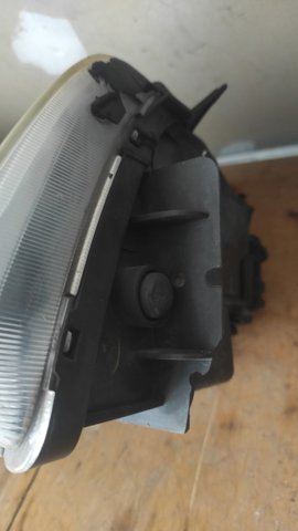 921020Z110 HYUNDAI Правая фара купить в Киев