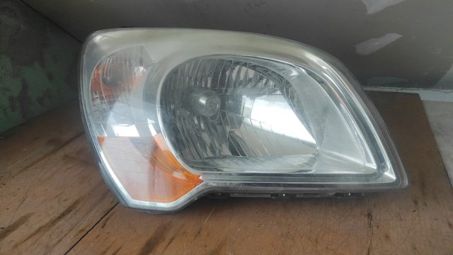 921020Z110 HYUNDAI Правая фара купить в Ирпень