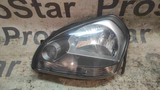 Передние фары на Хендай Туксон JM