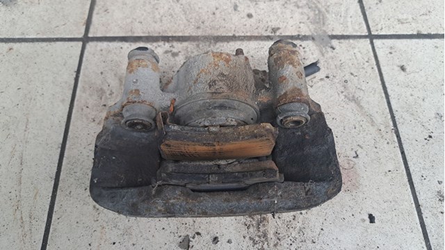 B4623398ZB MAZDA Суппорт тормозной передний правый купить в Кривой Рог