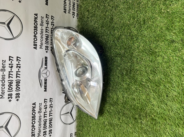 MERCEDES A1698201761 Фара левая в наличии Украина