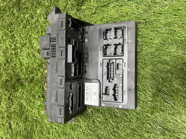 Коробка предохранителей A2115453801 MERCEDES