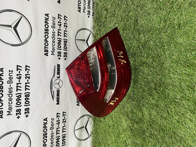 Фонарь задний левый A2118200364 MERCEDES