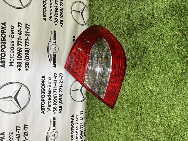 A2118202664 Mercedes Фонарь задний правый