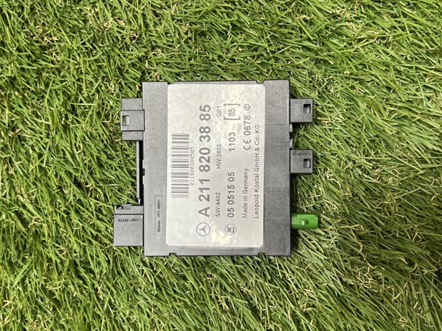 Блок управления открытия крышки багажника A2118203885 MERCEDES