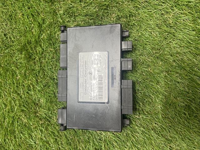 Спинка переднего сиденья A2118208585 MERCEDES