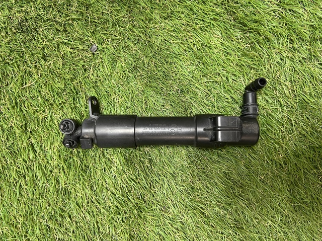 Форсунка омывателя фары передней, правой A2118600647 MERCEDES