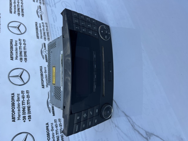 Заводская магнитола A2118701289 MERCEDES