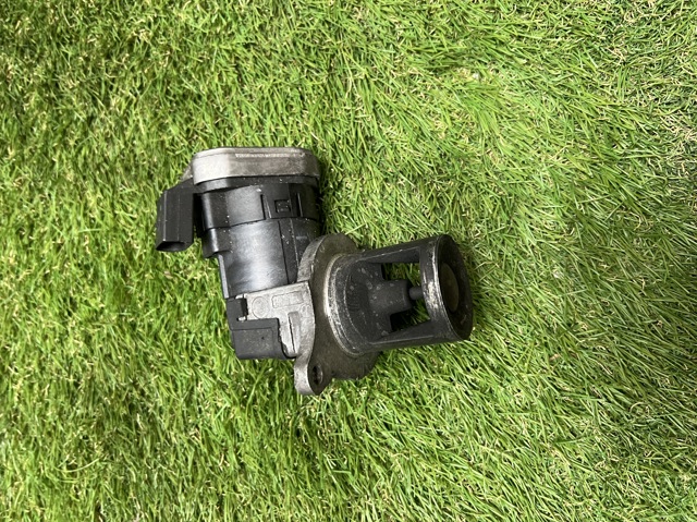 Клапан EGR, рециркуляции газов A6421400360 MERCEDES