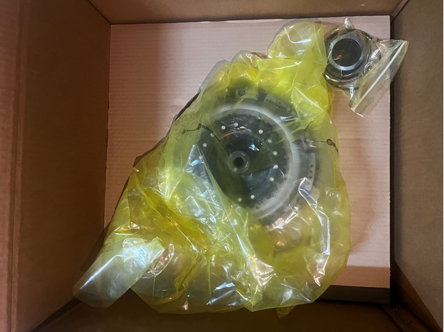 Комплект сцепления 302054315R RENAULT