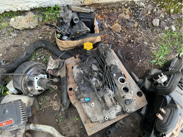 Крышка двигателя 5093897AB CHRYSLER