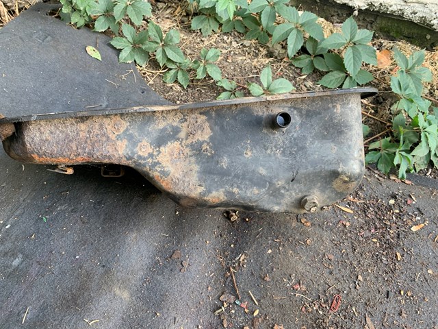 MD359774 MITSUBISHI Поддон двигателя купить в Ирпень