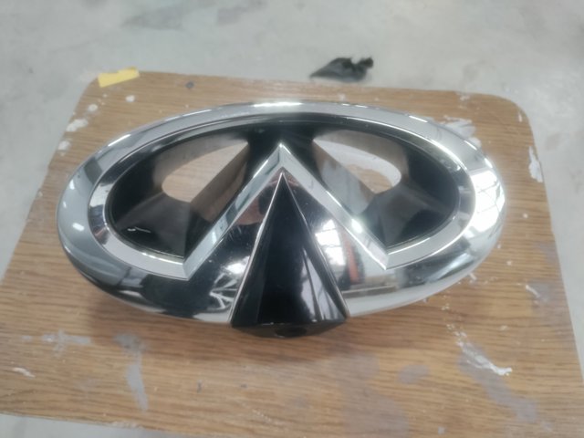 NISSAN 623106GW0A Решетка радиатора в наличии Кривой Рог