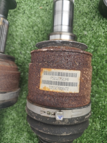 Полуось задняя P52123523AB CHRYSLER