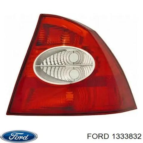 Правый стоп 1333832 FORD