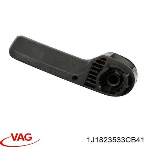 1J1823533CB41 VAG Ручка открывания капота купить в Павлоград