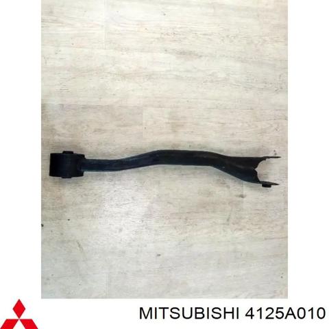 Рычаг/тяга задней подвески продольный нижний, правый 4125A010 MITSUBISHI