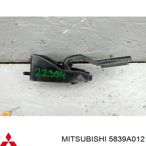 Крепление запаски 5839A012 MITSUBISHI