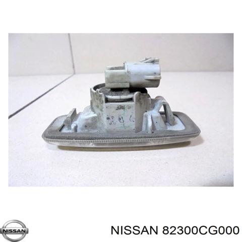Стекло заднее правое 82300CG000 NISSAN