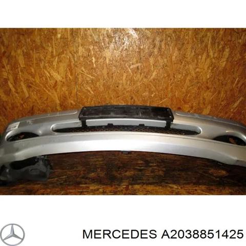 Передний бампер A2038851425 MERCEDES