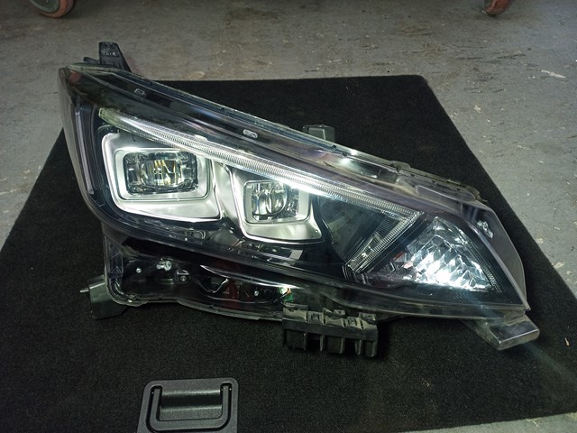 NISSAN 260105SH5B Правая фара в наличии Ирпень