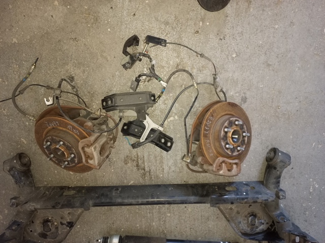 NISSAN 432025SK0A Ступица задняя в наличии Тернополь