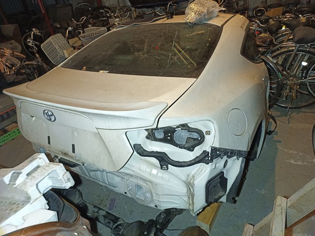 SU00301247 TOYOTA Крыло заднее правое купить в Одесса