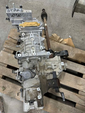 HYUNDAI 4450018EA0 Редуктор передний в наличии Одесса