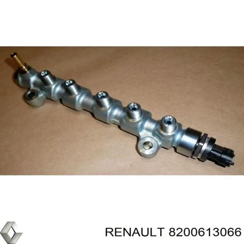 Распределитель топлива 8200613066 RENAULT