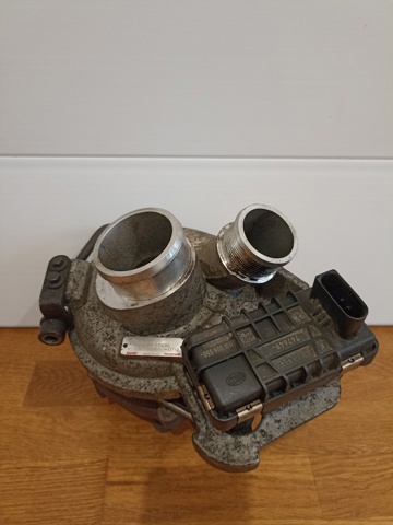 Турбонагнетатель LR022790 LAND ROVER
