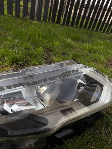 NISSAN 260106FL0A Правая фара в наличии Павлоград
