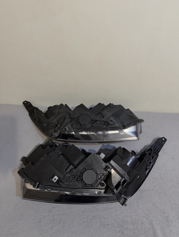 33100TLAA01 HONDA Правая фара купить в Чернигов