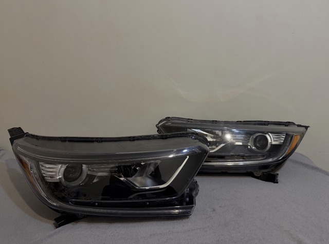 Правая блок фара 33100TLAA01 HONDA