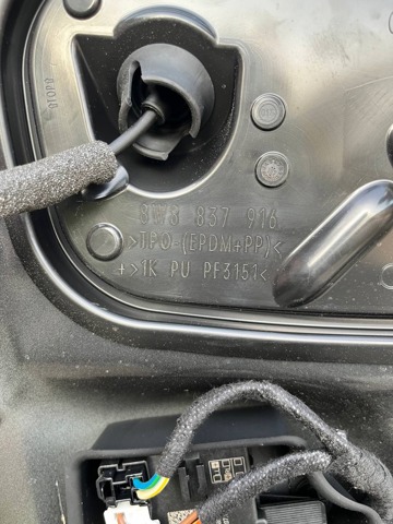 VAG 8W8831052E Дверь передняя правая в наличии Харьков