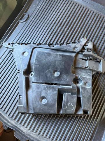 BMW 51127387299 Кронштейн бампера заднего левый в наличии Полтава