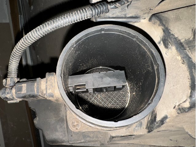 0281002735 BOSCH Датчик потока (расхода) воздуха, расходомер M.A.F. - (Mass Airflow) купить в Чернигов