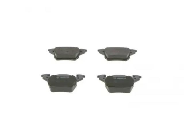 Колодки тормозные дисковые комплект 0986460002 BOSCH