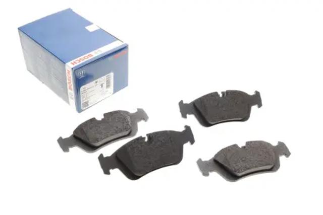 Передние тормозные колодки 0986494015 BOSCH