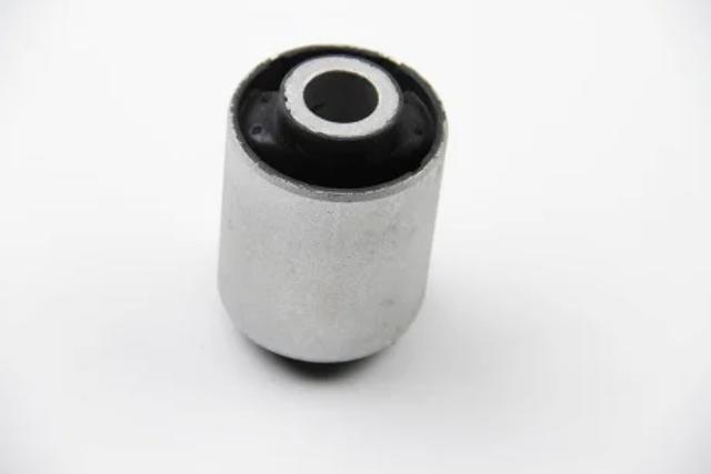 Сайлентблок нижнего переднего рычага 1132201 LEMFORDER
