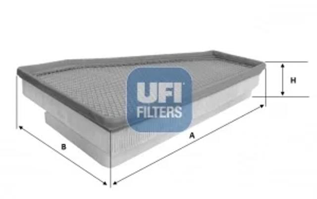 Автомобильный фильтр воздуха 3060000 UFI