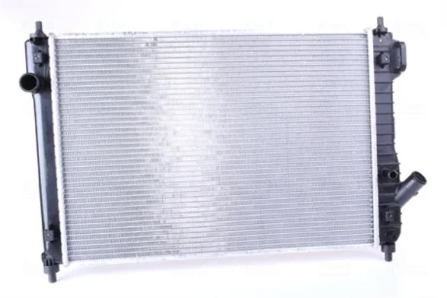 Радиатор охлаждения 61687 NISSENS