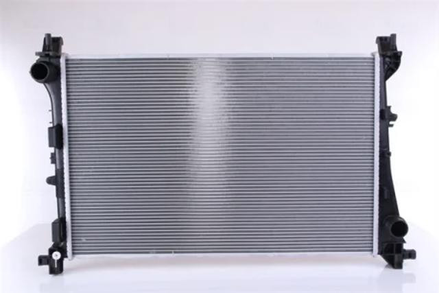 Радиатор охлаждения 617869 NISSENS